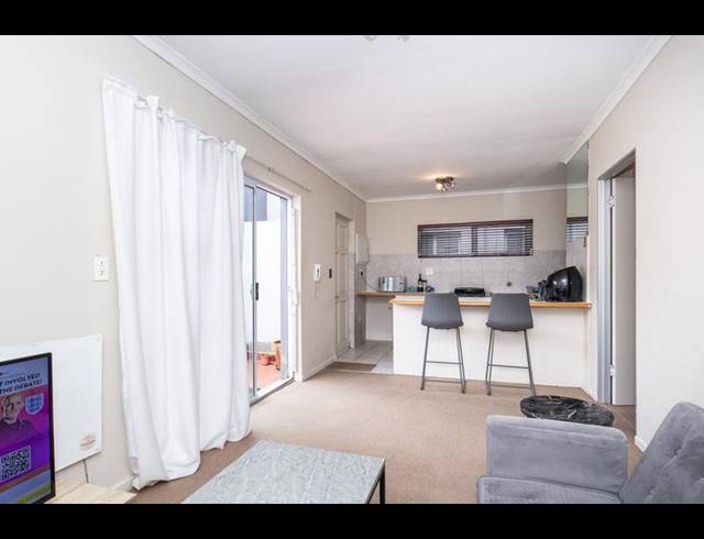 1 BEDROOM APARTMENT FOR SALE IN CLAREMONT